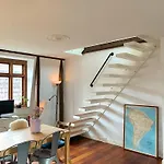 Stylish Two Floor Scandinavian & Cozy Appartamento