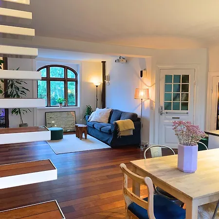 Stylish Two Floor Scandinavian & Cozy *