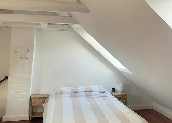 Stylish Two Floor Scandinavian & Cozy *