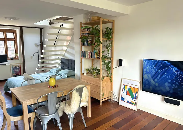 Stylish Two Floor Scandinavian & Cozy Apartament *